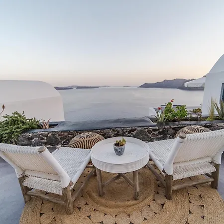 Nostos Apartment Oia (Santorini)