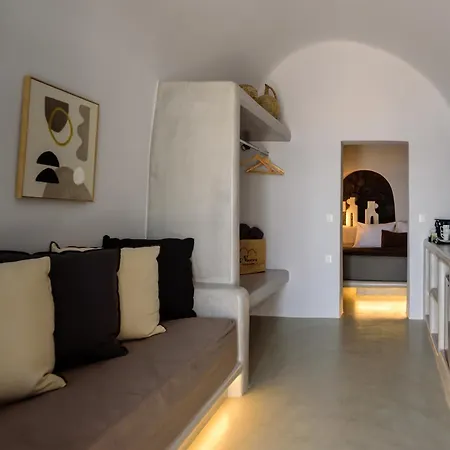 Nostos Apartment Oia (Santorini)